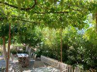 /customerDocs/images/avatars/42645/42645-ΕΣΤΙΑΤΟΡΙΟ-ΜΕΖΕΔΟΠΩΛΕΙΟ-ΚΑΦΕΝΕΙΟ-ATHIVOLI-ΓΟΥΡΝΕΣ-GOURNES-LOGO.jpg